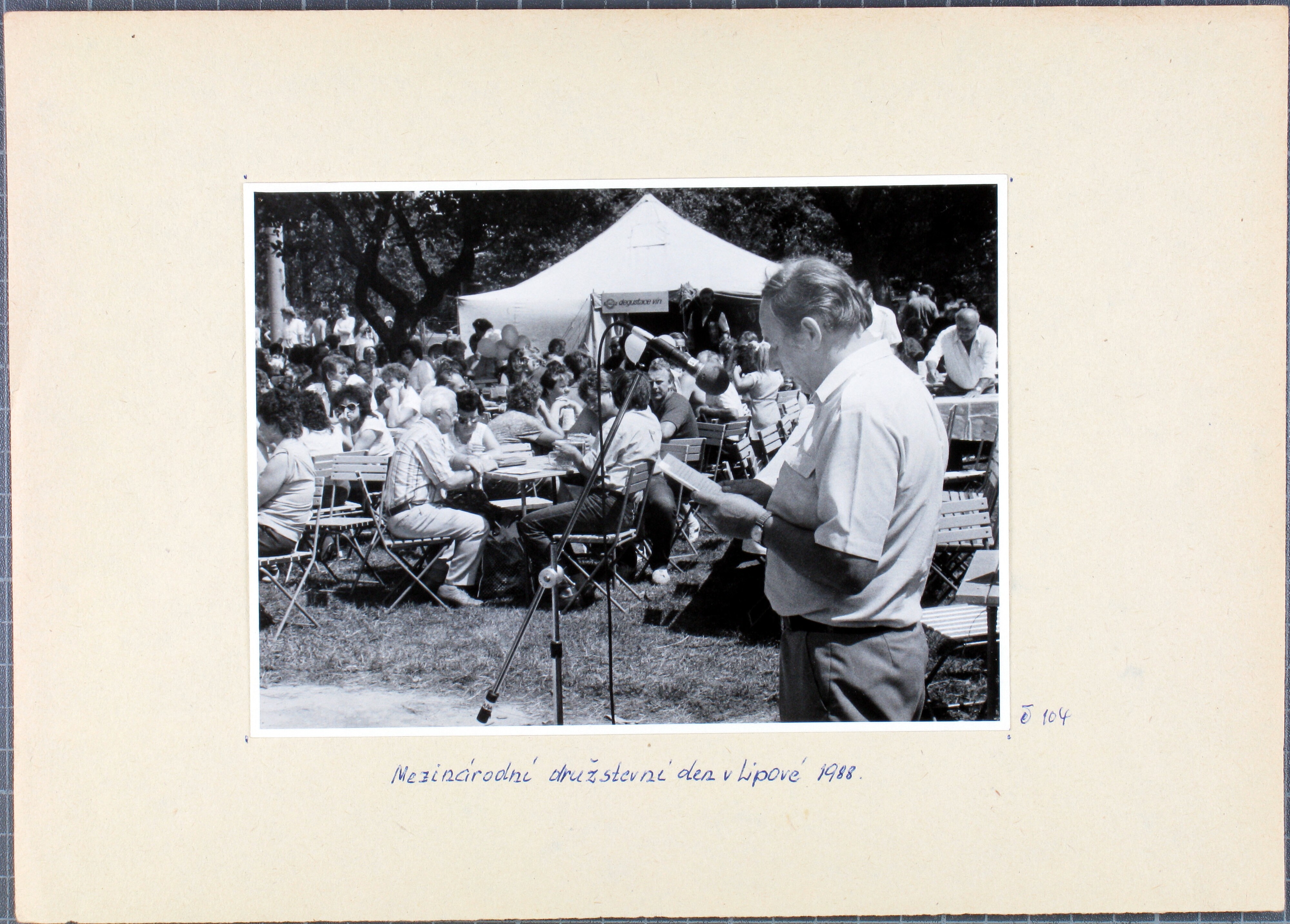 67. soap-ch_00160_obec-lipova-fotoalbum-1946-1988_0670